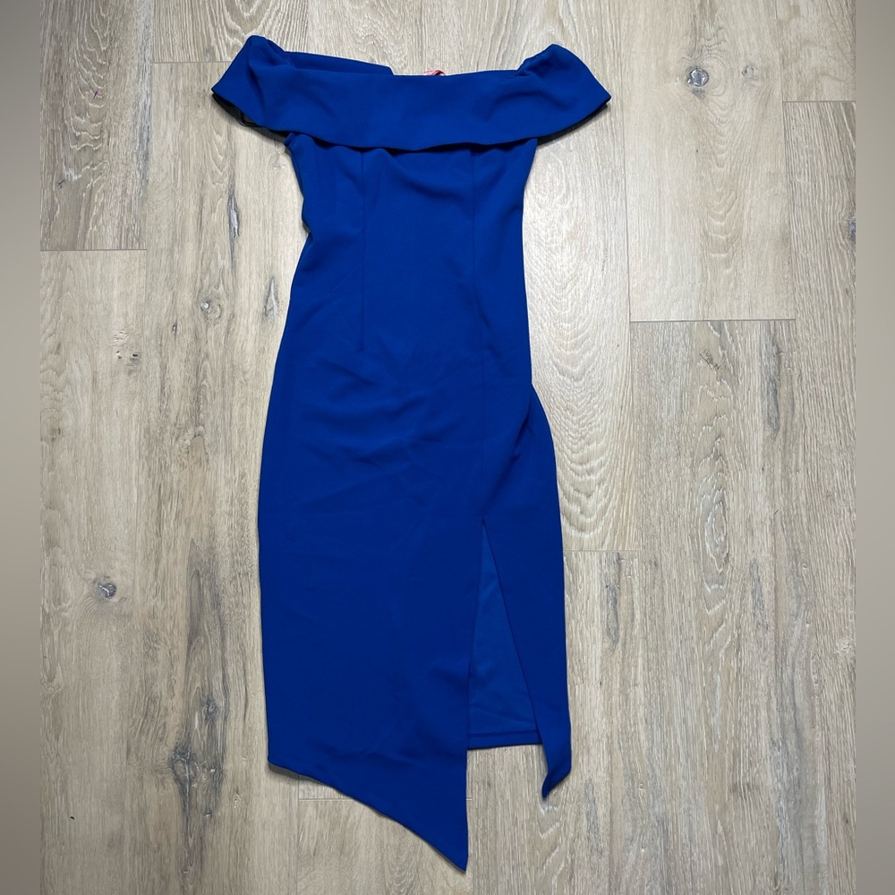 Elegant Blue Off-Shoulder Midi Dress